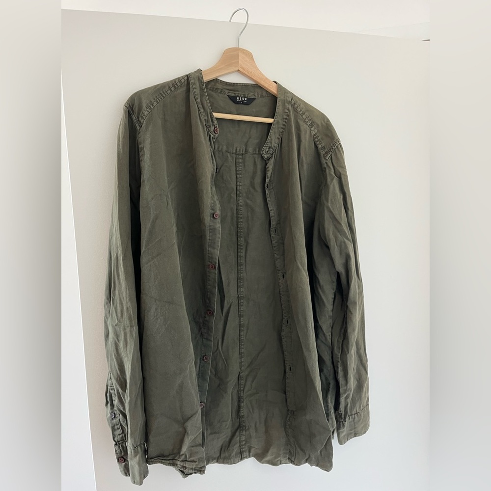 Neuw collarless long sleeve Button down